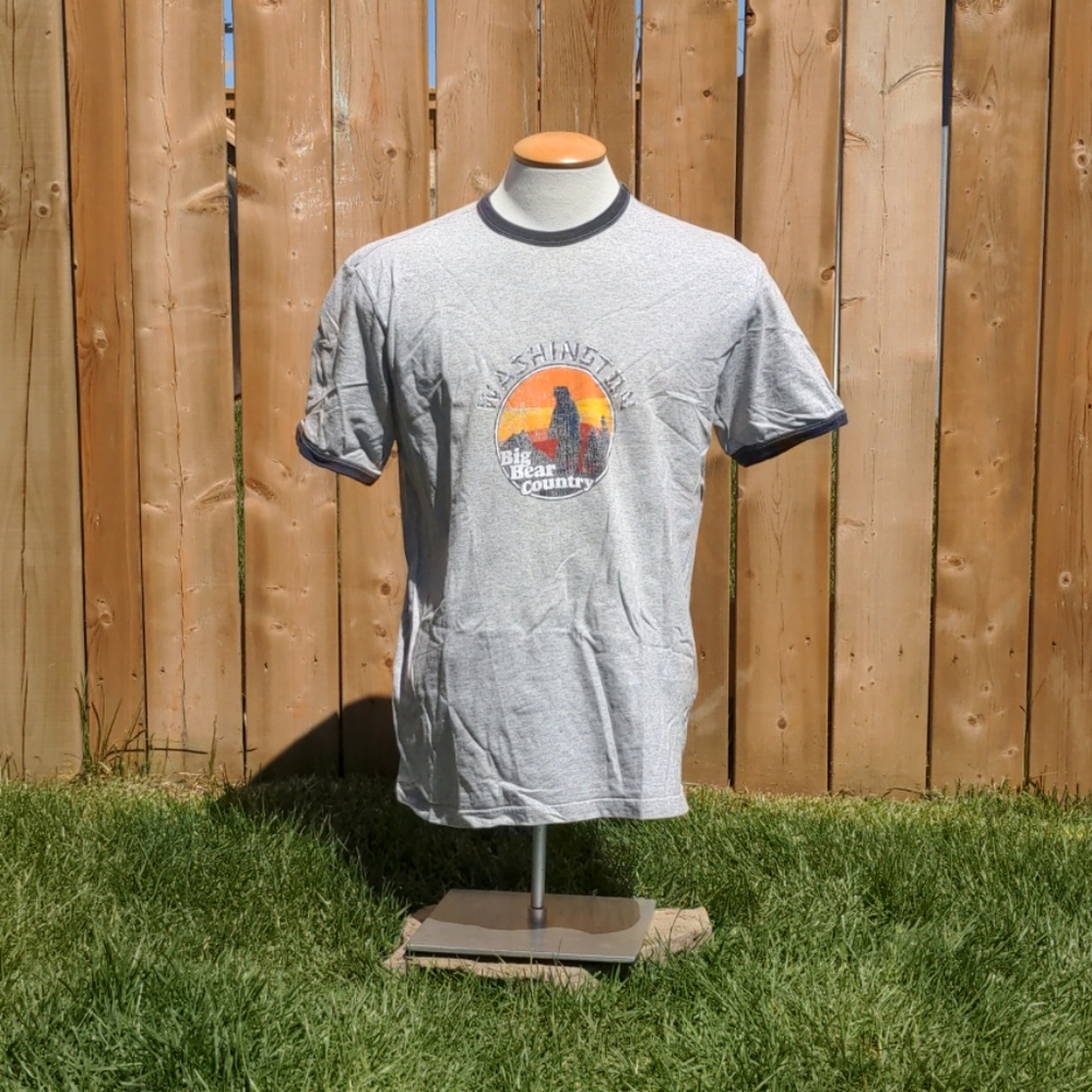 Old Navy t-shirt